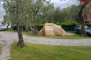 Camping Campagnola ist in der wunderschoenen Bucht von Campagnola gelegen